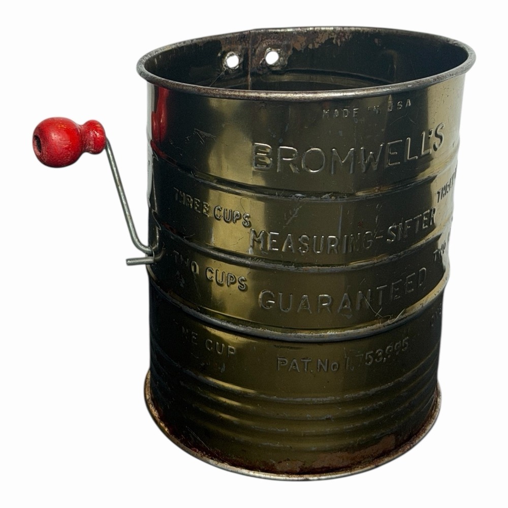 Vintage 3 Cup Metal BROMWELL'S Measuring Sifter Flower Kitchen  Gold Tone READ